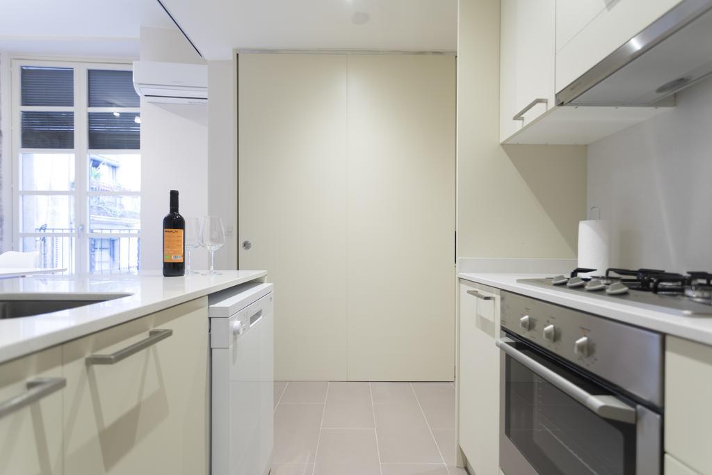 Bravissimo Cort Reial-2B Apartment Girona Bagian luar foto