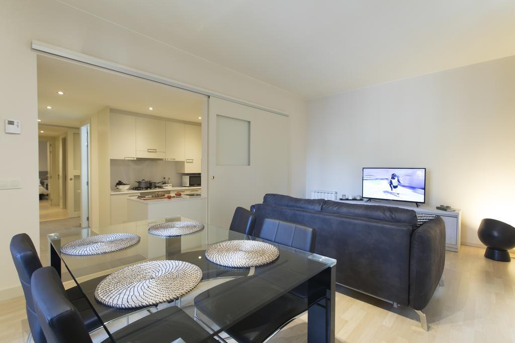 Bravissimo Cort Reial-2B Apartment Girona Bagian luar foto